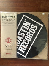 Load image into Gallery viewer, Felt ROASTIN&#39; RECORDS Slipmat by OTT 2 PACK
