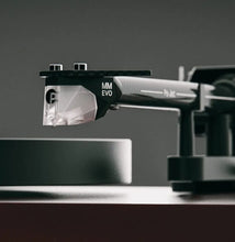 Load image into Gallery viewer, PRO-JECT - Debut EVO 2 Turntable
