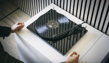 Load image into Gallery viewer, PRO-JECT - E1.2 Turntable
