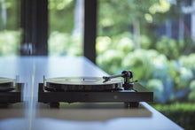 Load image into Gallery viewer, PRO-JECT - JUKEBOX E1 Turntable all-in-one
